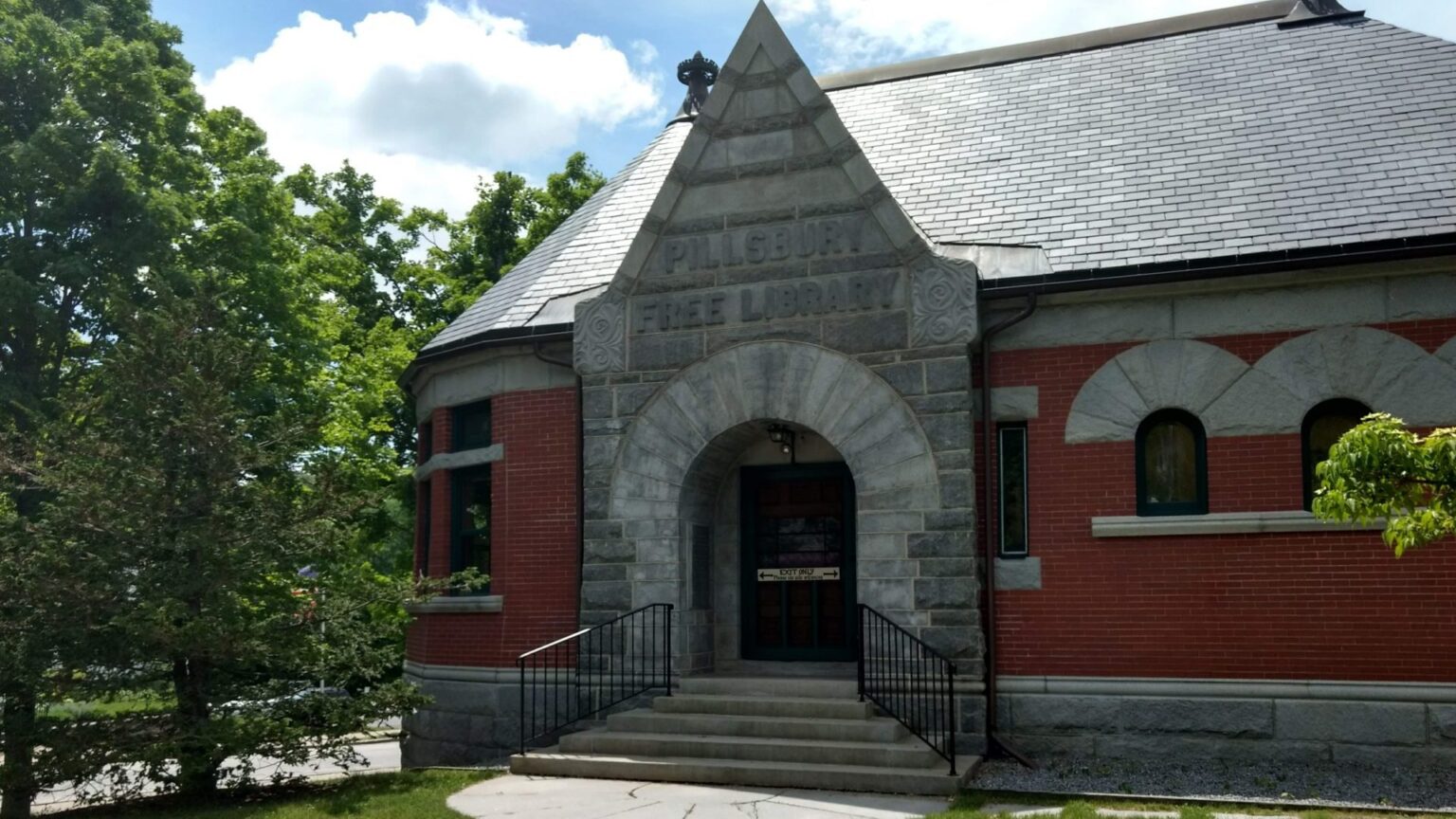 Pillsbury Free Library – Serving Warner, NH since 1892